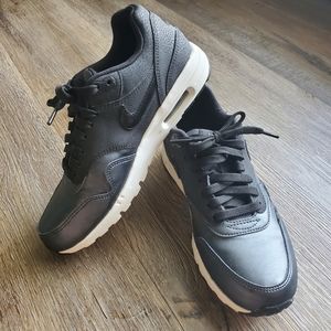 Nike Air Sneakers Size US Women 6.5